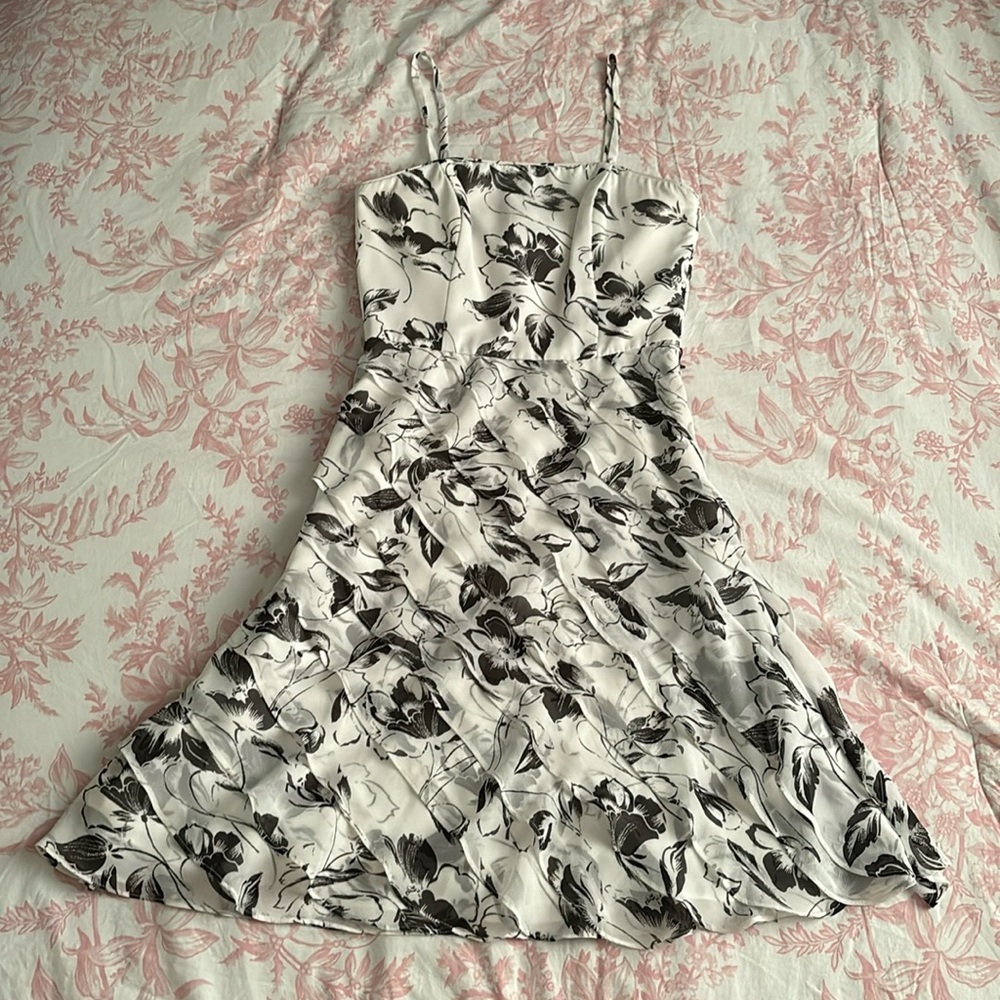 White House Black Market Strapless Dress